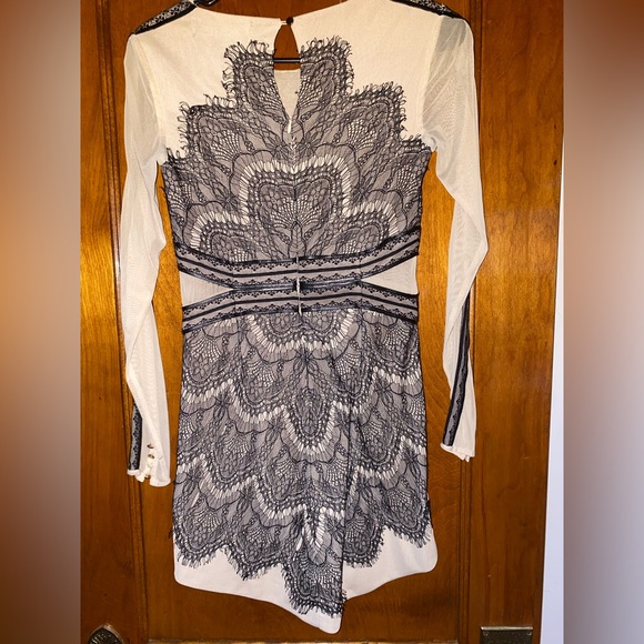 Akira Chicago Long Sleeve Dress - Picture 2 of 3